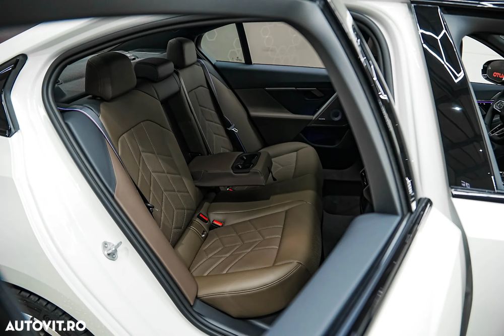 BMW Seria 5 520d xDrive AT MHEV - 8