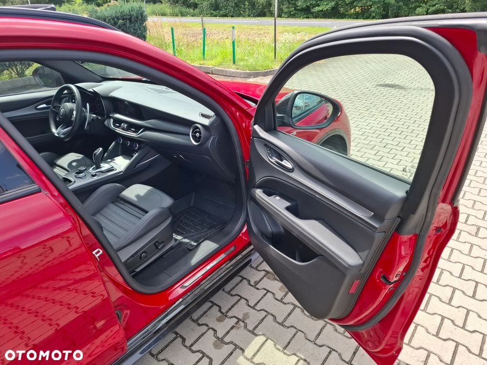 Alfa Romeo Stelvio 2.0 Turbo Veloce Q4 - 24