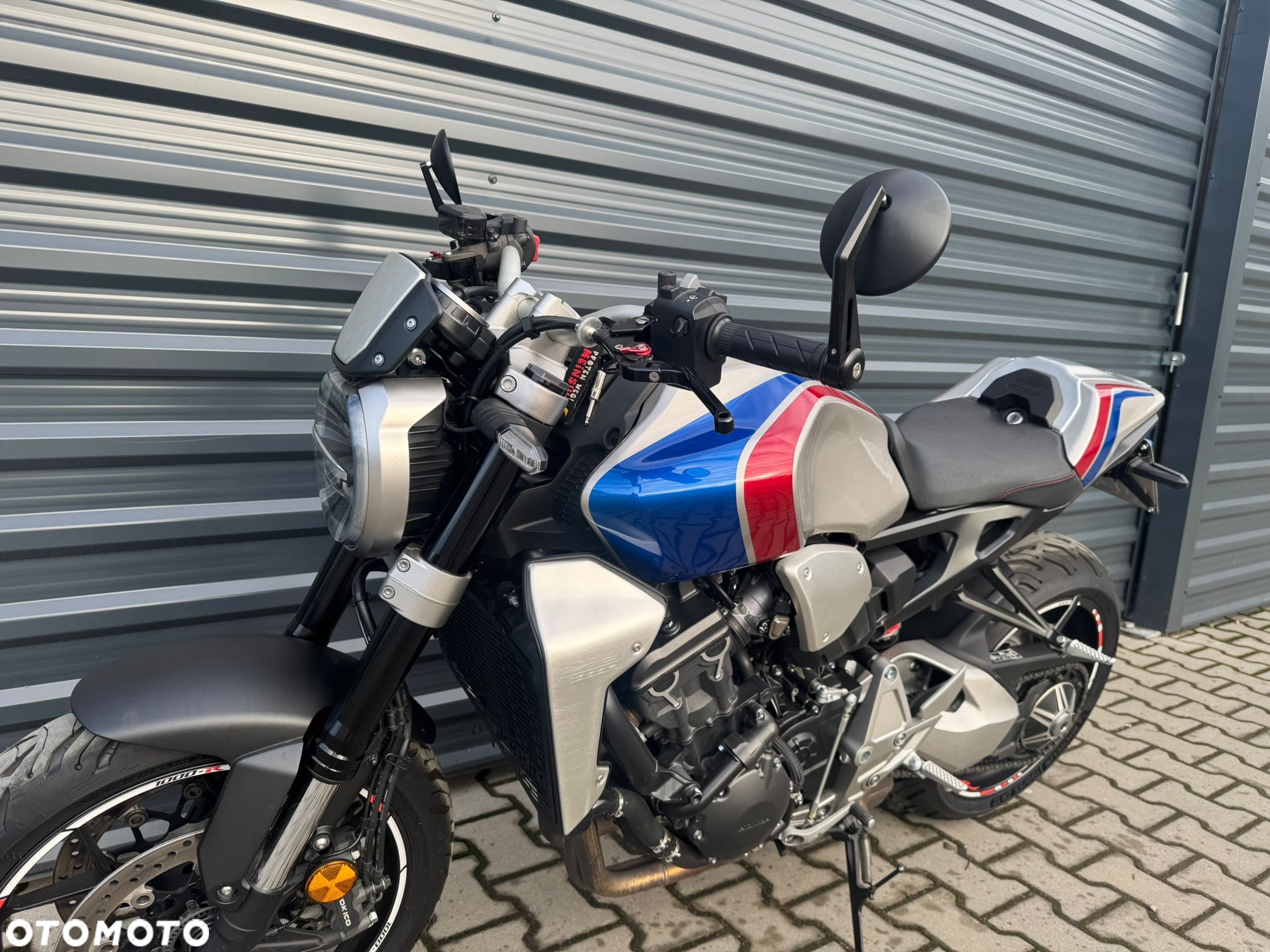 Honda CB - 10