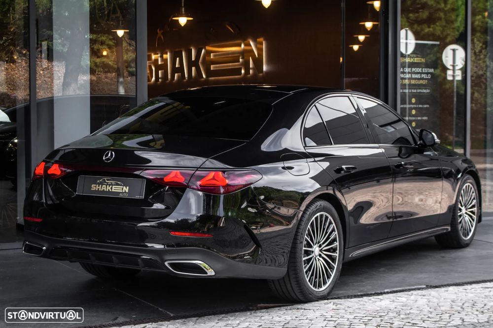 Mercedes-Benz E 220 d AMG Line - 4