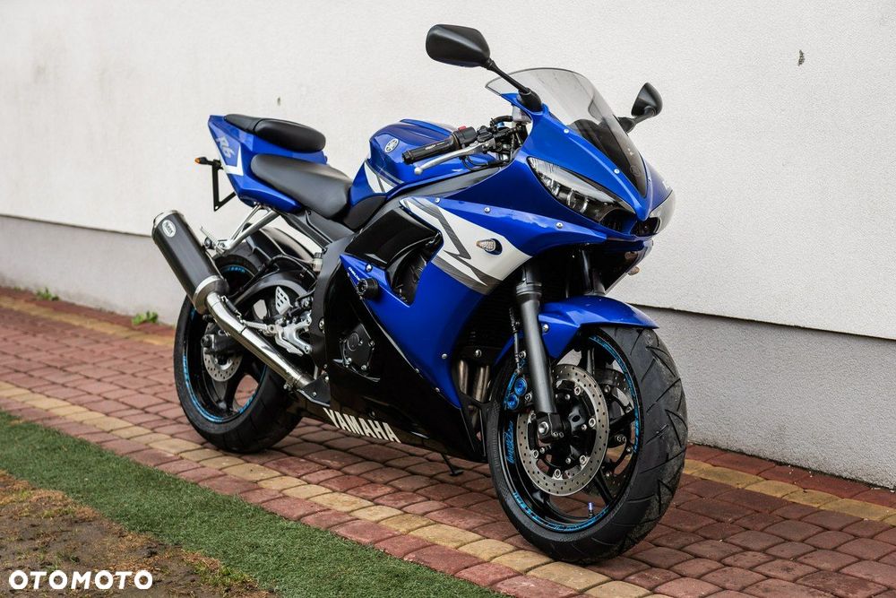 Yamaha R6 - 1