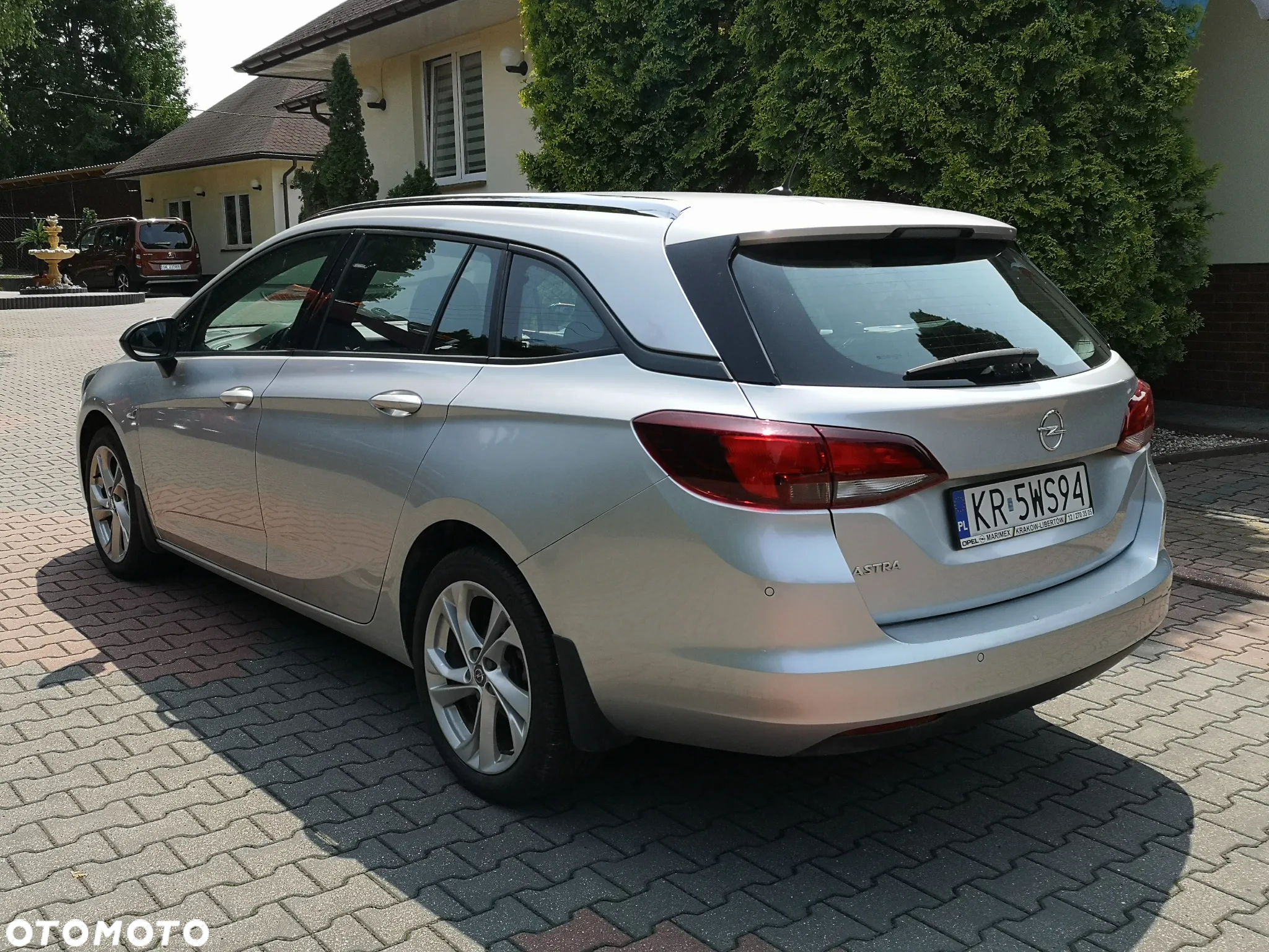 Opel Astra V 1.2 T Business Elegance S&S - 5