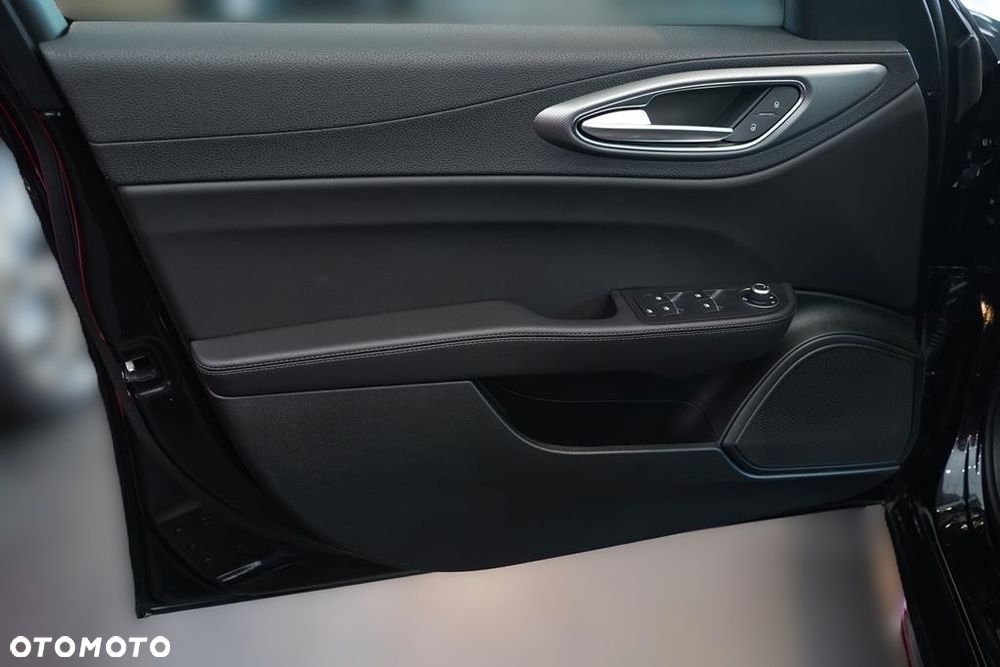 Alfa Romeo Giulia 2.0 Turbo Veloce Q4 - 9