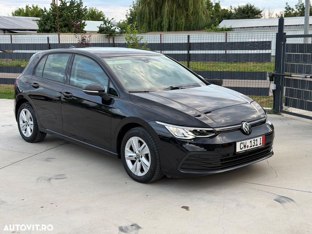 Volkswagen Golf - 1