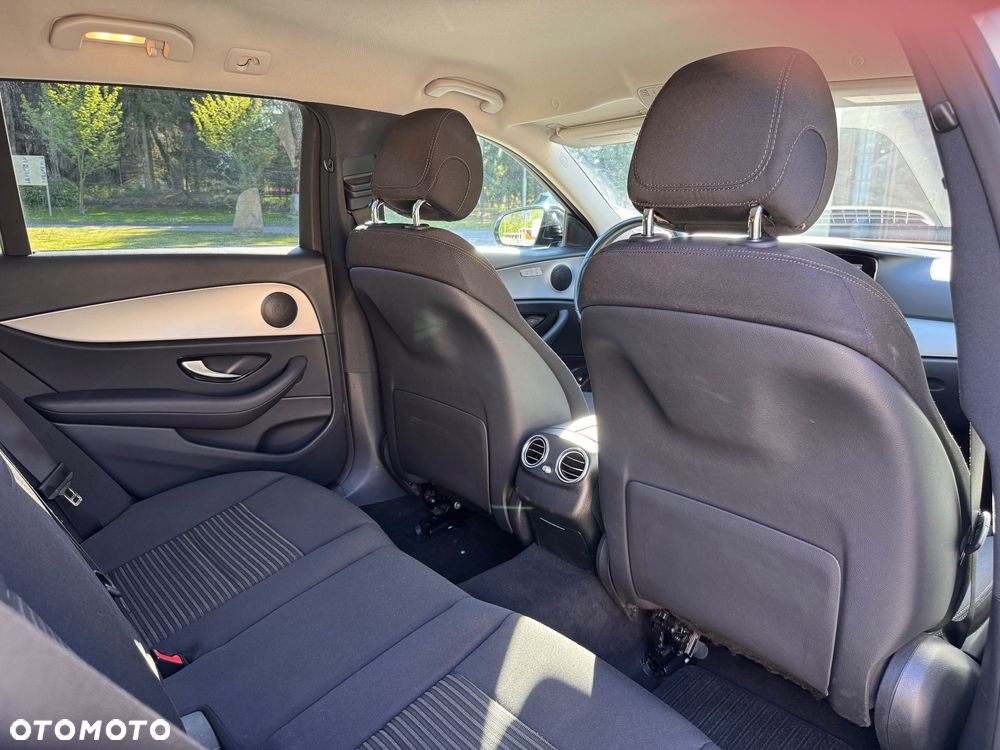 Mercedes-Benz Klasa E 300 de 9G-TRONIC Exclusive - 13