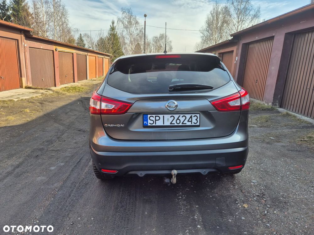 Nissan Qashqai 1.2 DIG-T Visia EU6 - 8