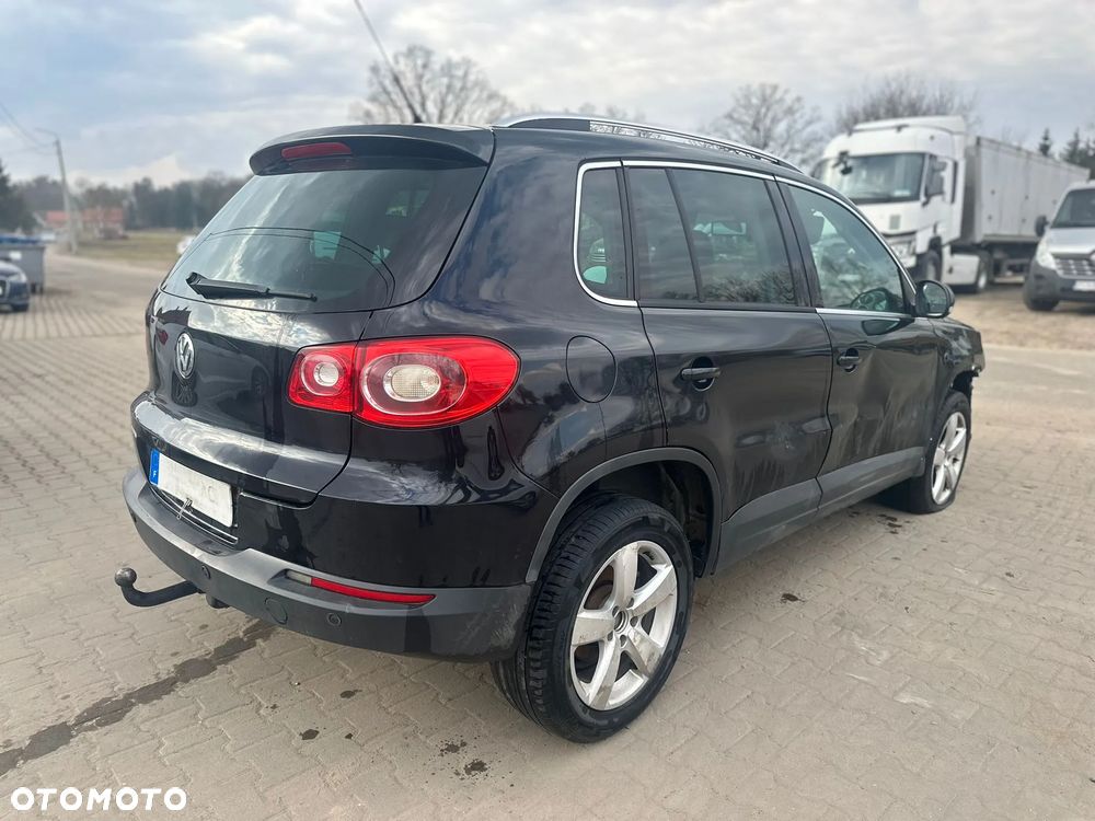 Volkswagen Tiguan - 8