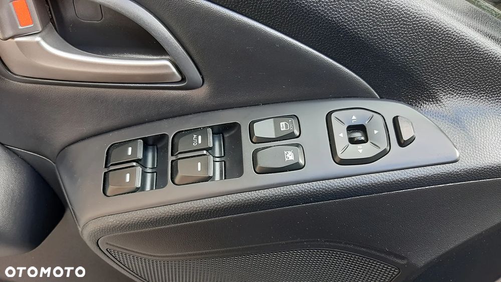 Hyundai ix35 2.0 2WD Automatik Style - 33