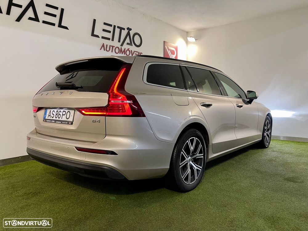 Volvo V60 2.0 B4 Momentum Geartronic - 6
