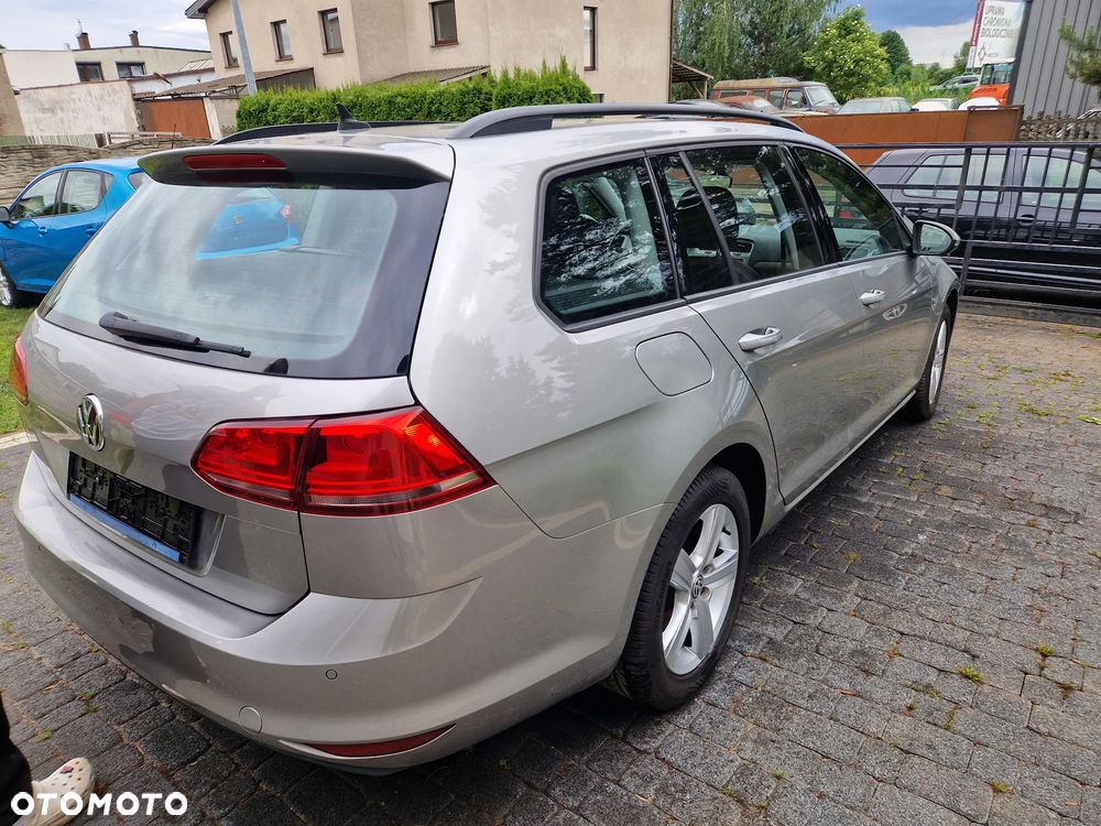 Volkswagen Golf 1.6 TDI BlueMotion Technology Comfortline - 4