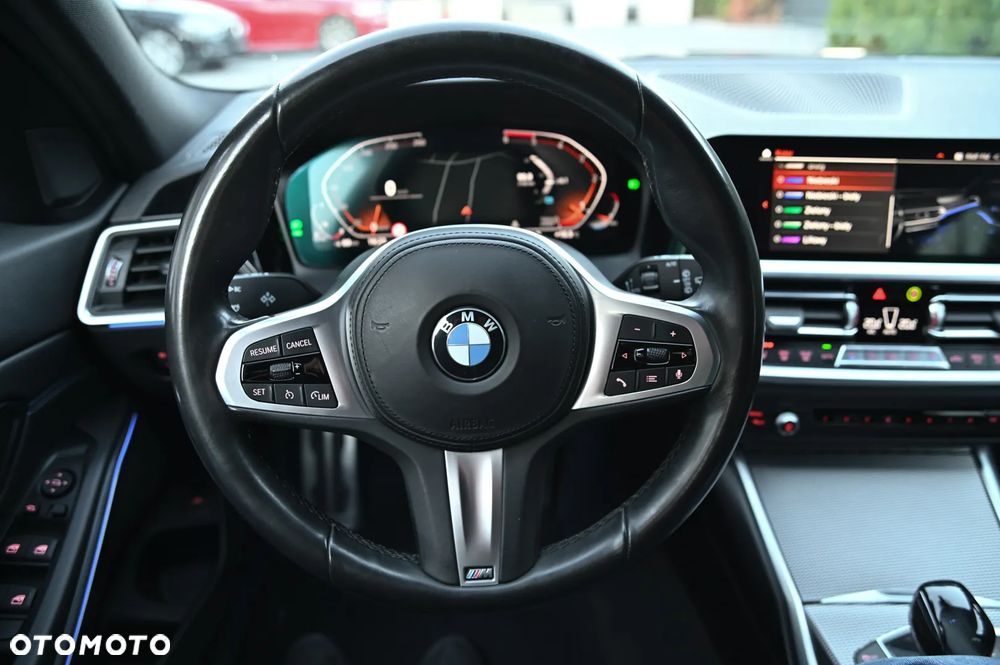 BMW Seria 3 320d Edition M Sport Shadow - 29