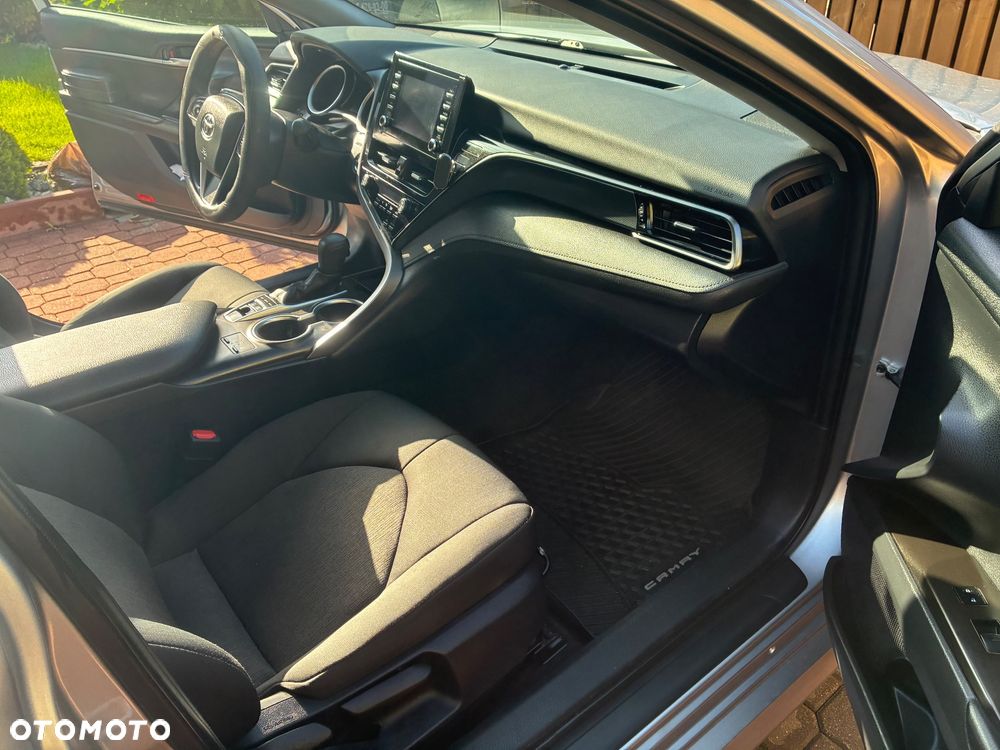 Toyota Camry 2.5 Hybrid Comfort CVT - 15