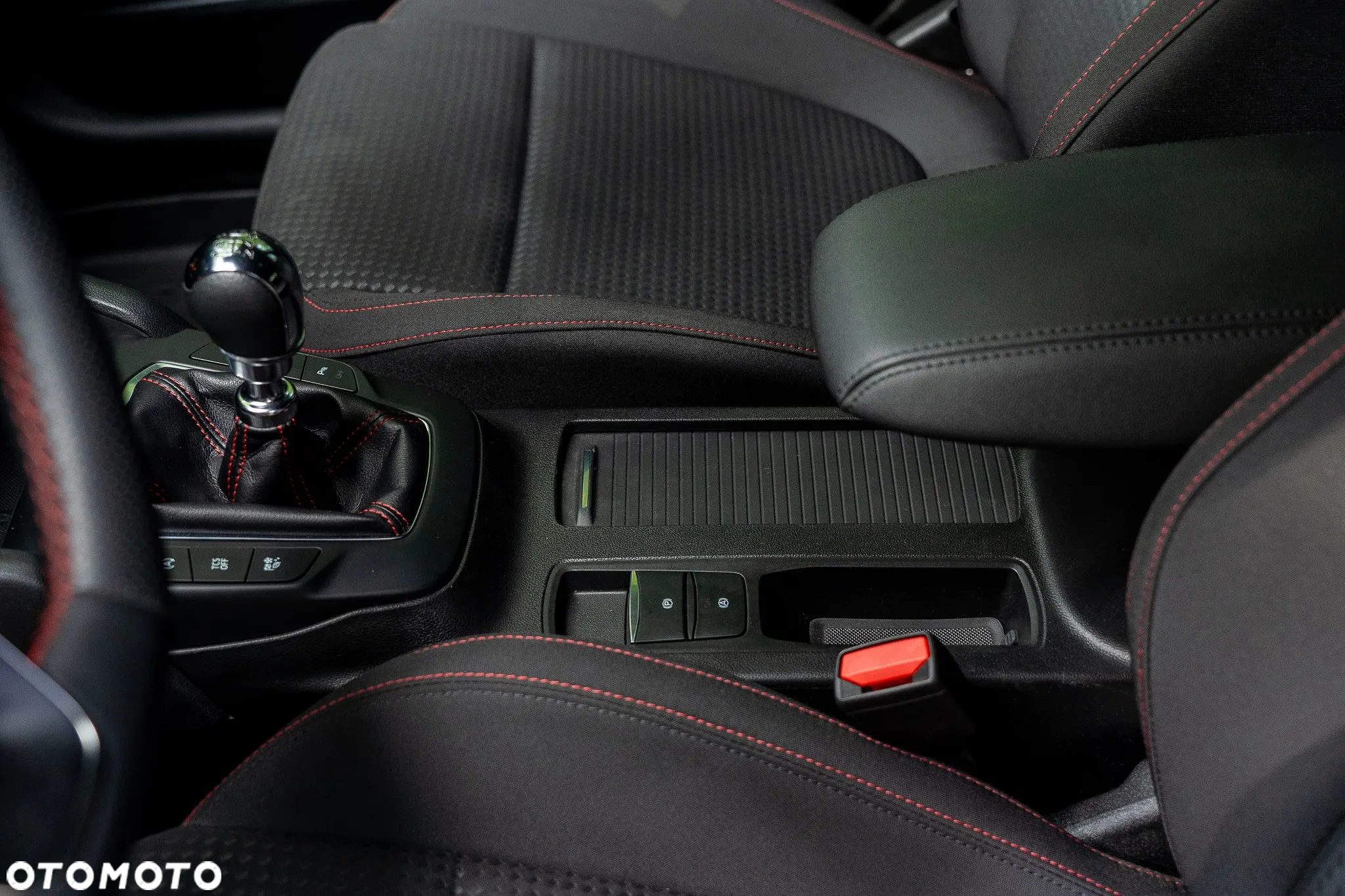 Ford Focus 1.0 EcoBoost ST-Line - 24