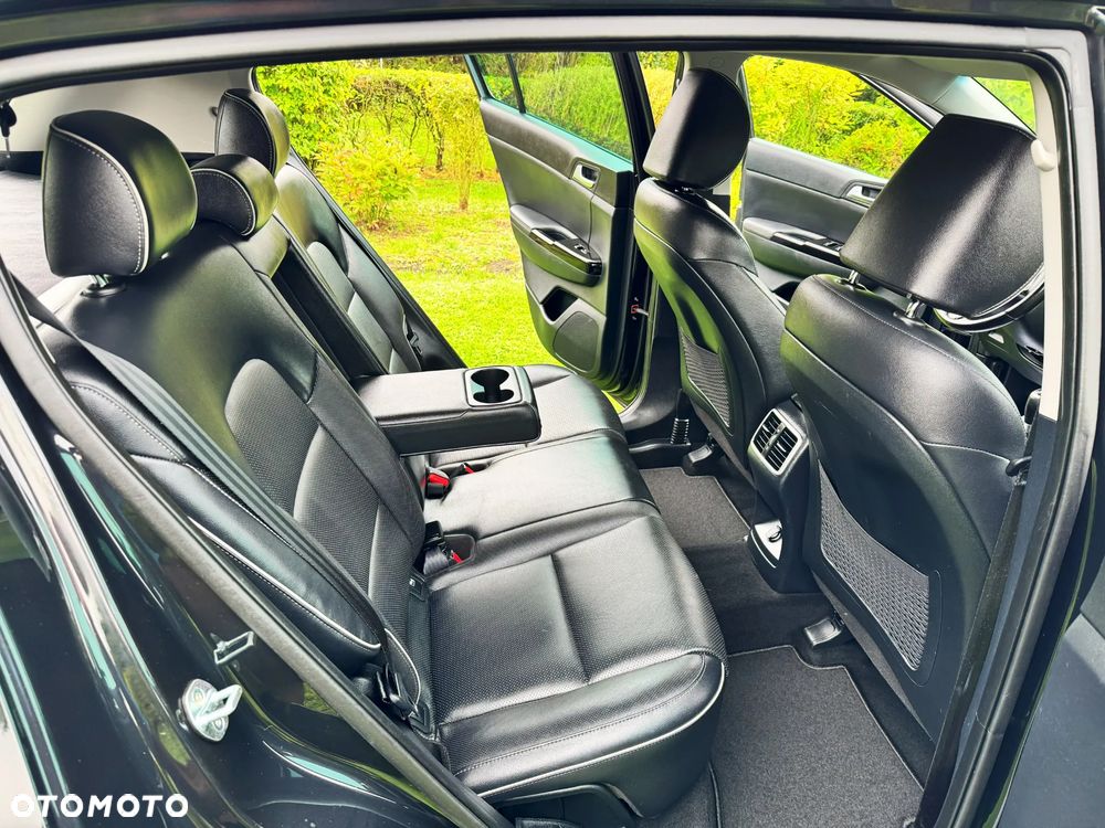 Kia Sportage 1.6 GDI 2WD Dream-Team Edition - 32