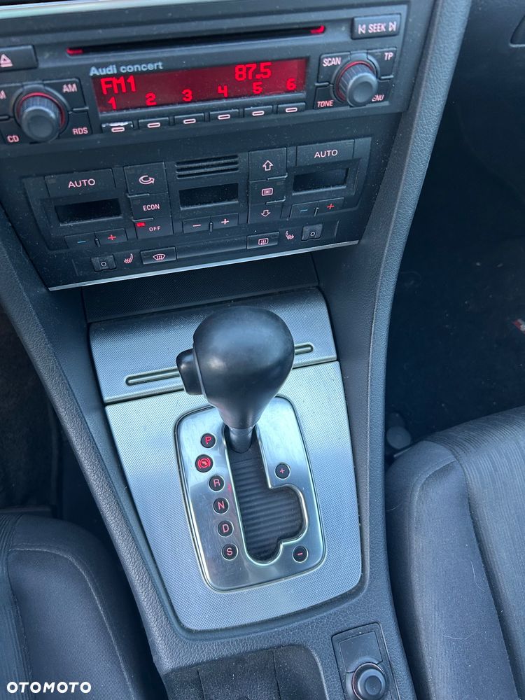 Audi A4 Avant - 16