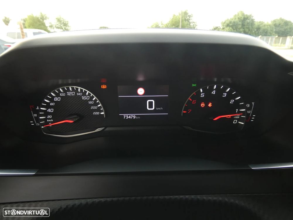 Peugeot 2008 1.2 PureTech Allure Pack - 19