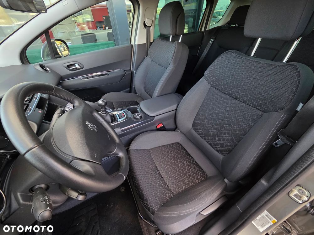 Peugeot 3008 HDi 115 Active - 24