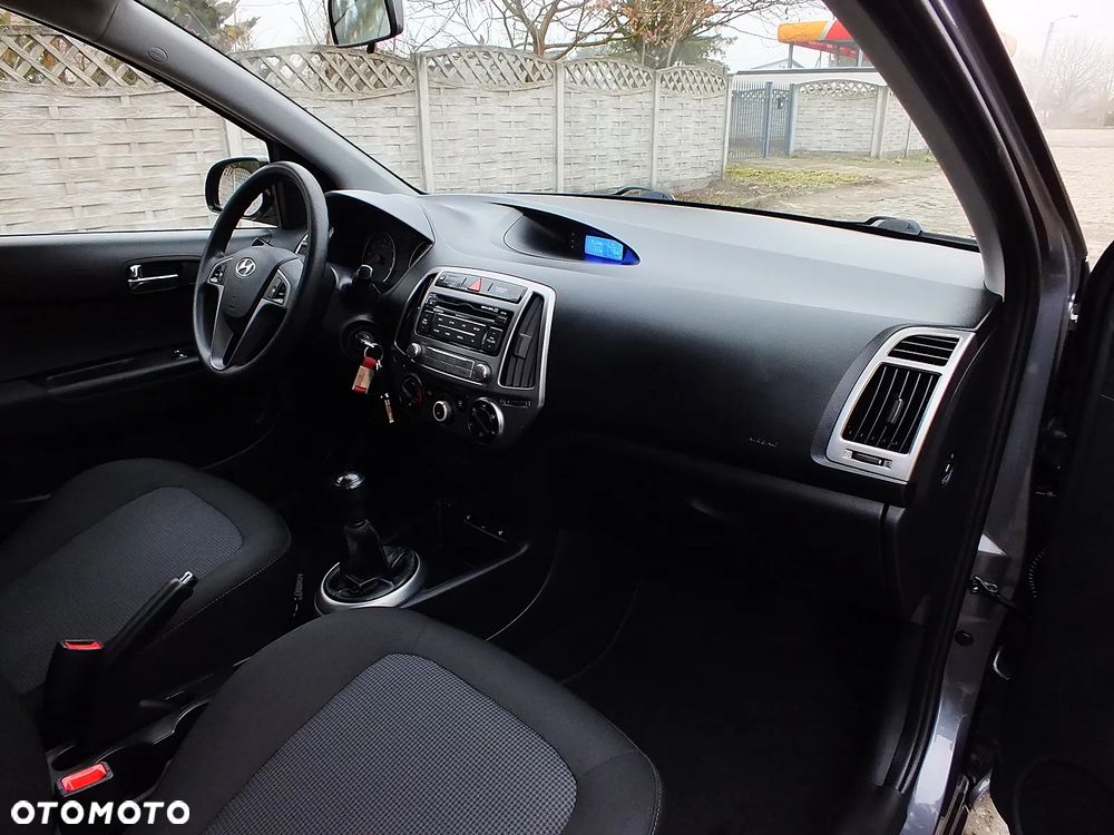 Hyundai i20 1.25 Comfort - 13