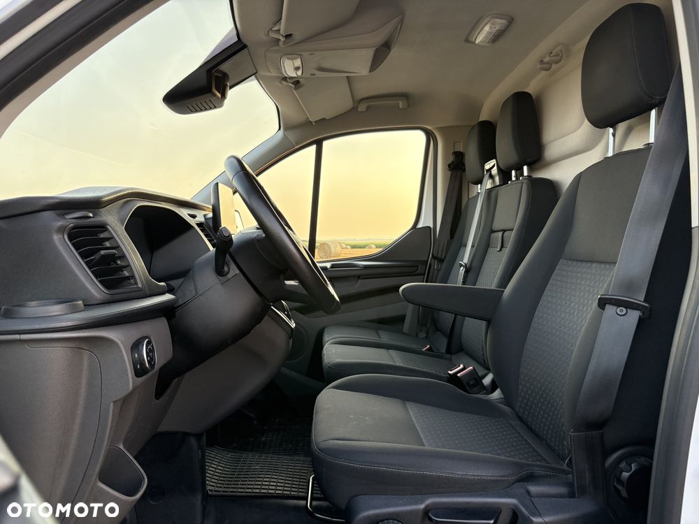 Ford Transit Custom - 12