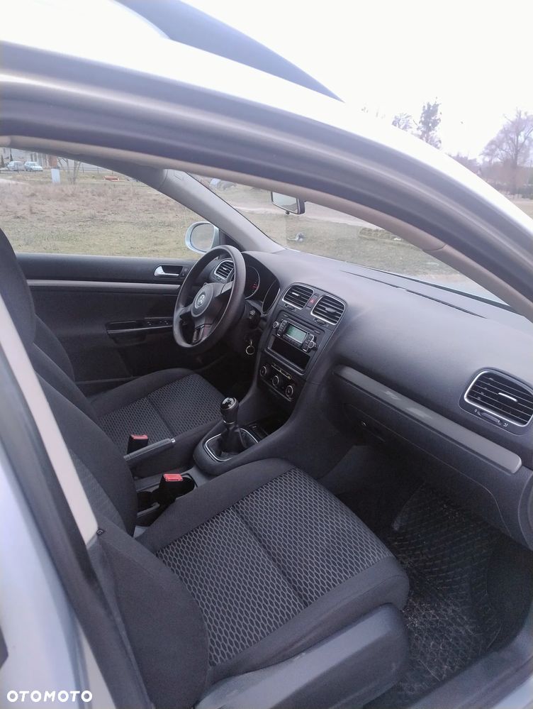 Volkswagen Golf 1.6 TDI BlueMotion Technology Cup - 9