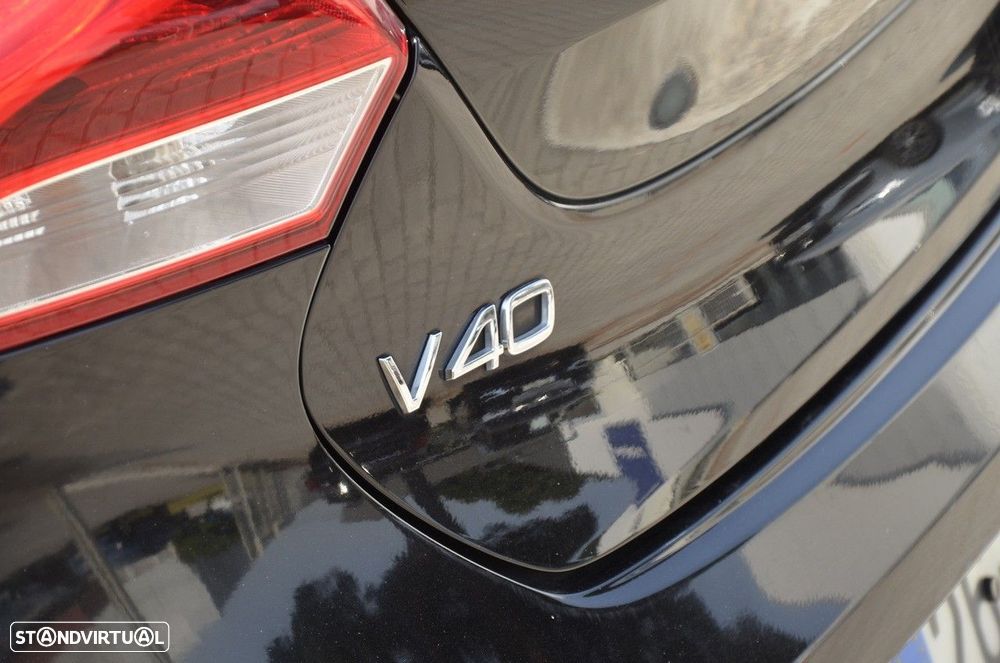 Volvo V40 Cross Country 2.0 D2 Kinetic - 3