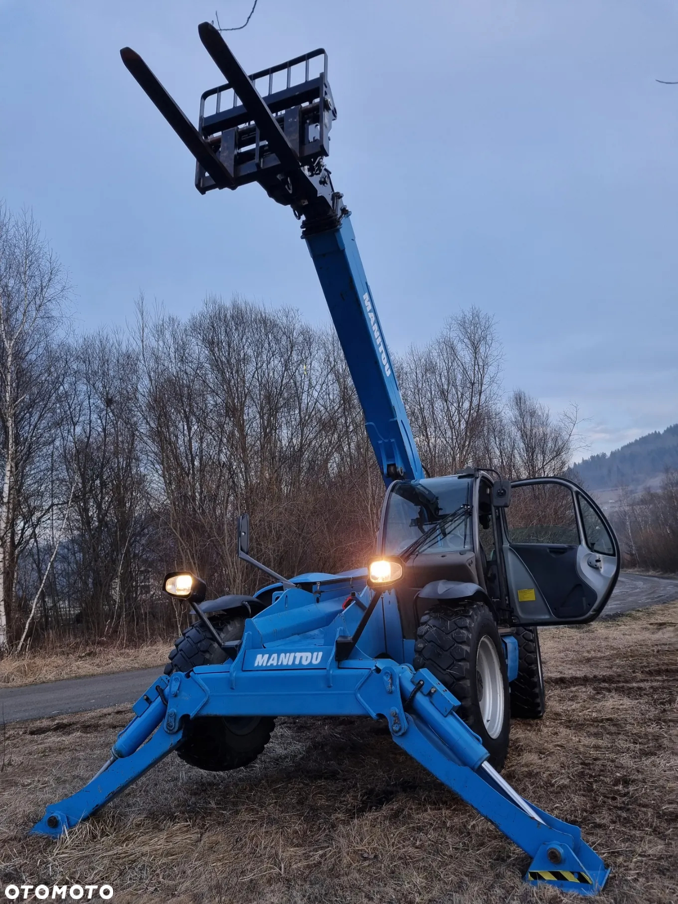 Manitou Ładowarka teleskopowa MT1440 JakNowa 2016r z Norwegii niski przebieg 3121 mtg Oryginał 14 metrów PERKINS SILNIK - 8