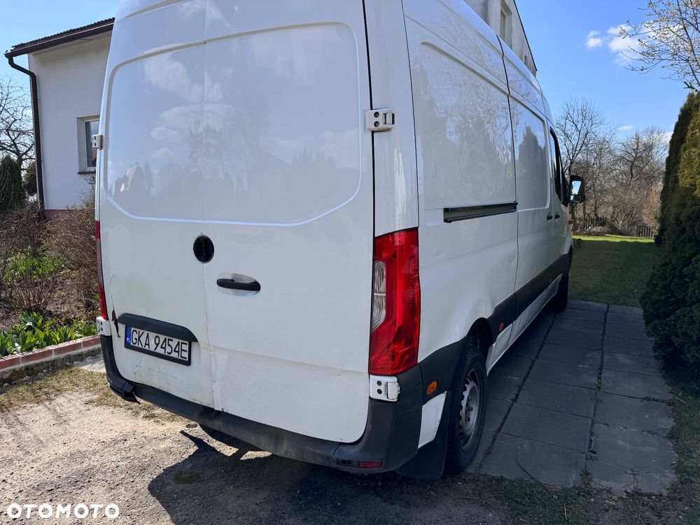 Mercedes-Benz Sprinter - 5