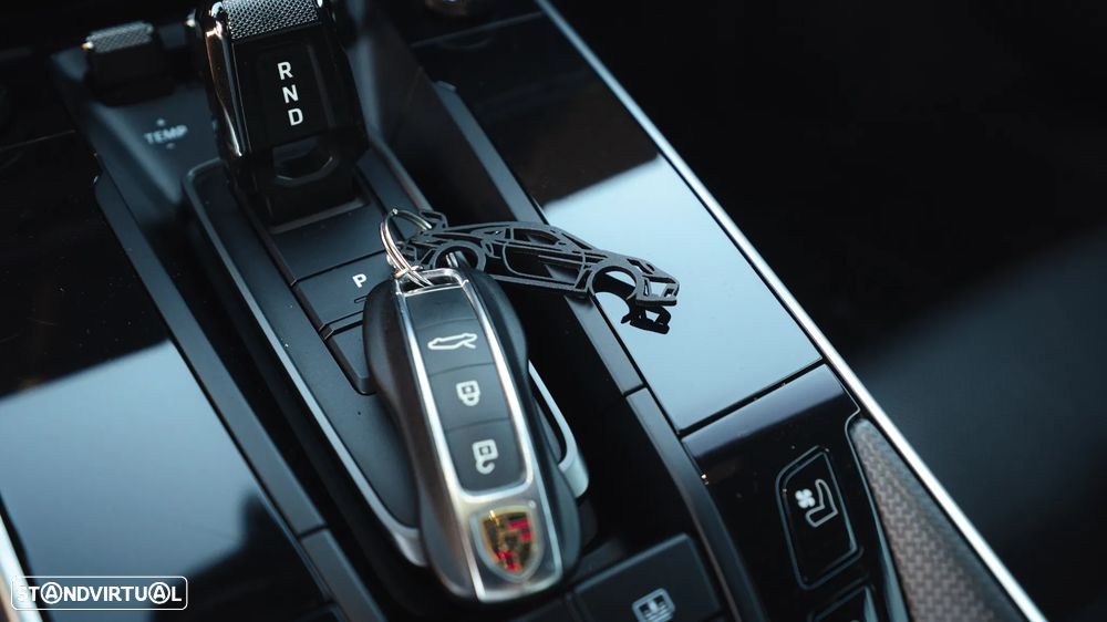 Porsche 911 (992) Turbo S - 16