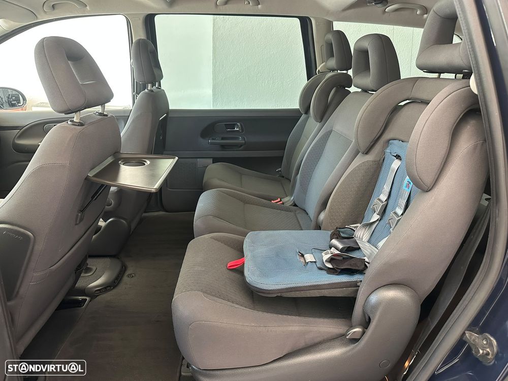VW Sharan 2.0 TDI Confortline - 21