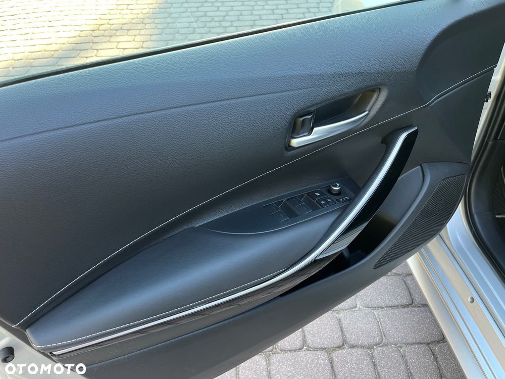 Toyota Corolla 2.0 Hybrid Executive - 15