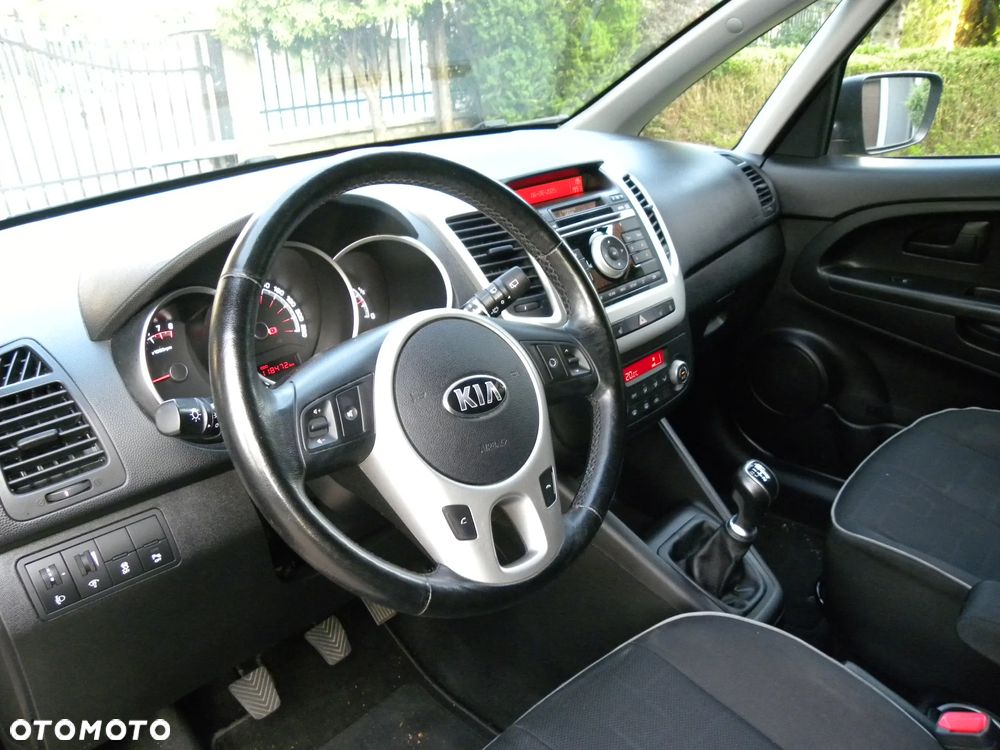 Kia Venga - 16