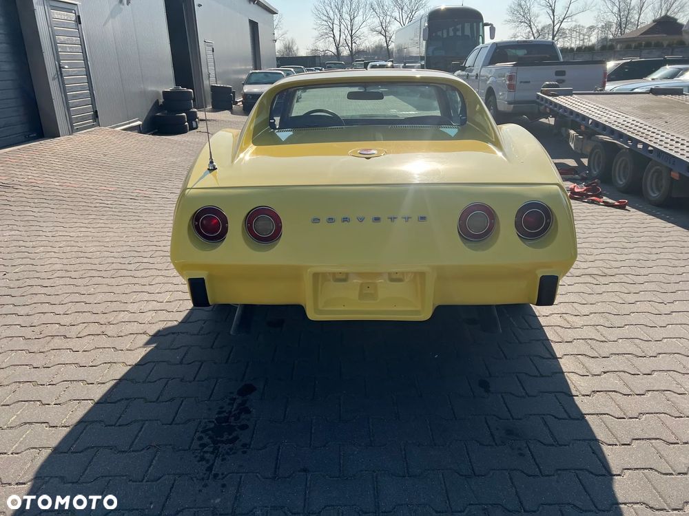 Chevrolet Corvette - 6