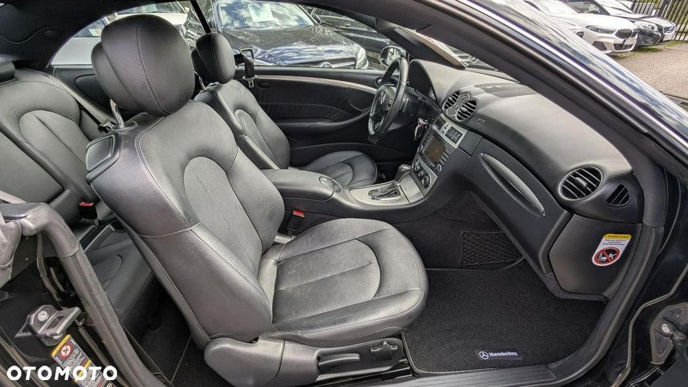 Mercedes-Benz CLK - 21