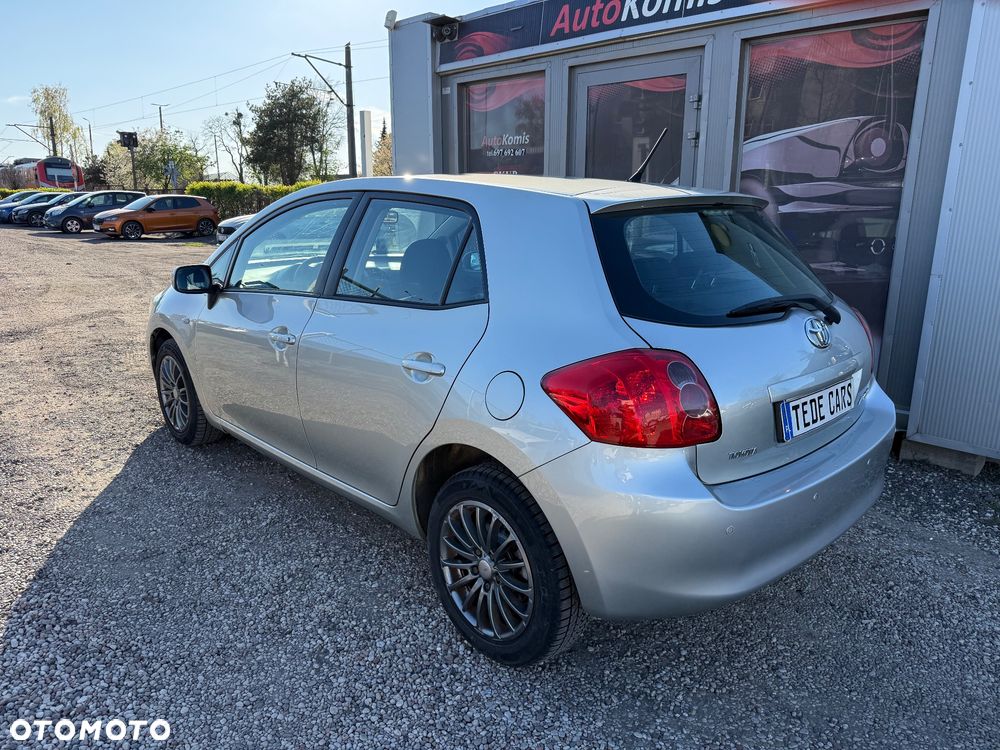 Toyota Auris 1.4 VVT-i Sol - 4
