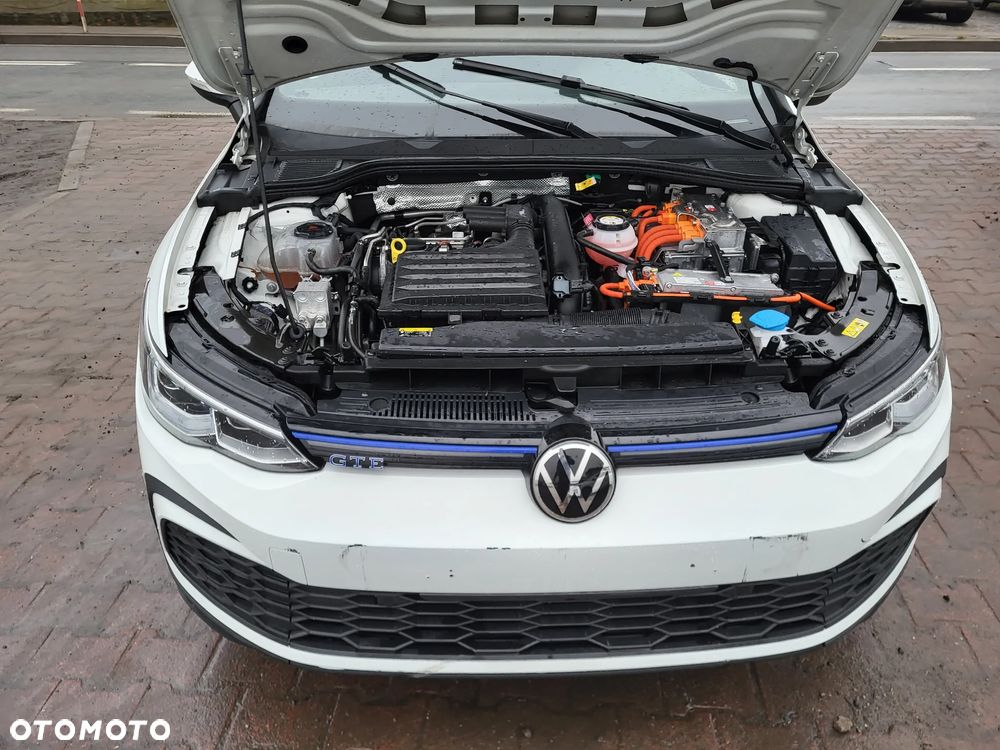 Volkswagen Golf - 33