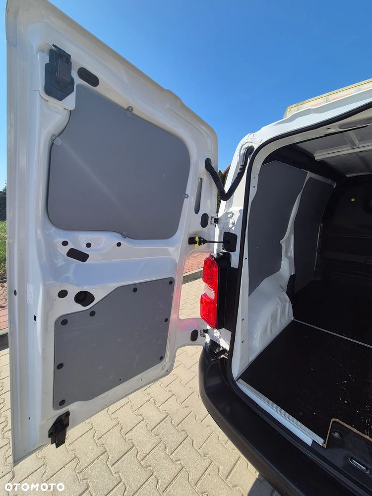 Toyota Proace L2 2020r 2.0HDI BLIS KAMERA  FULL SERVIS ASO JAK NOWY 100% BEZWYPADKOWY - 18
