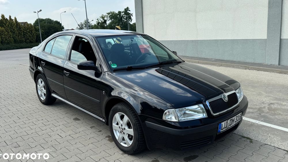 Skoda Octavia 1.6 Tour - 1
