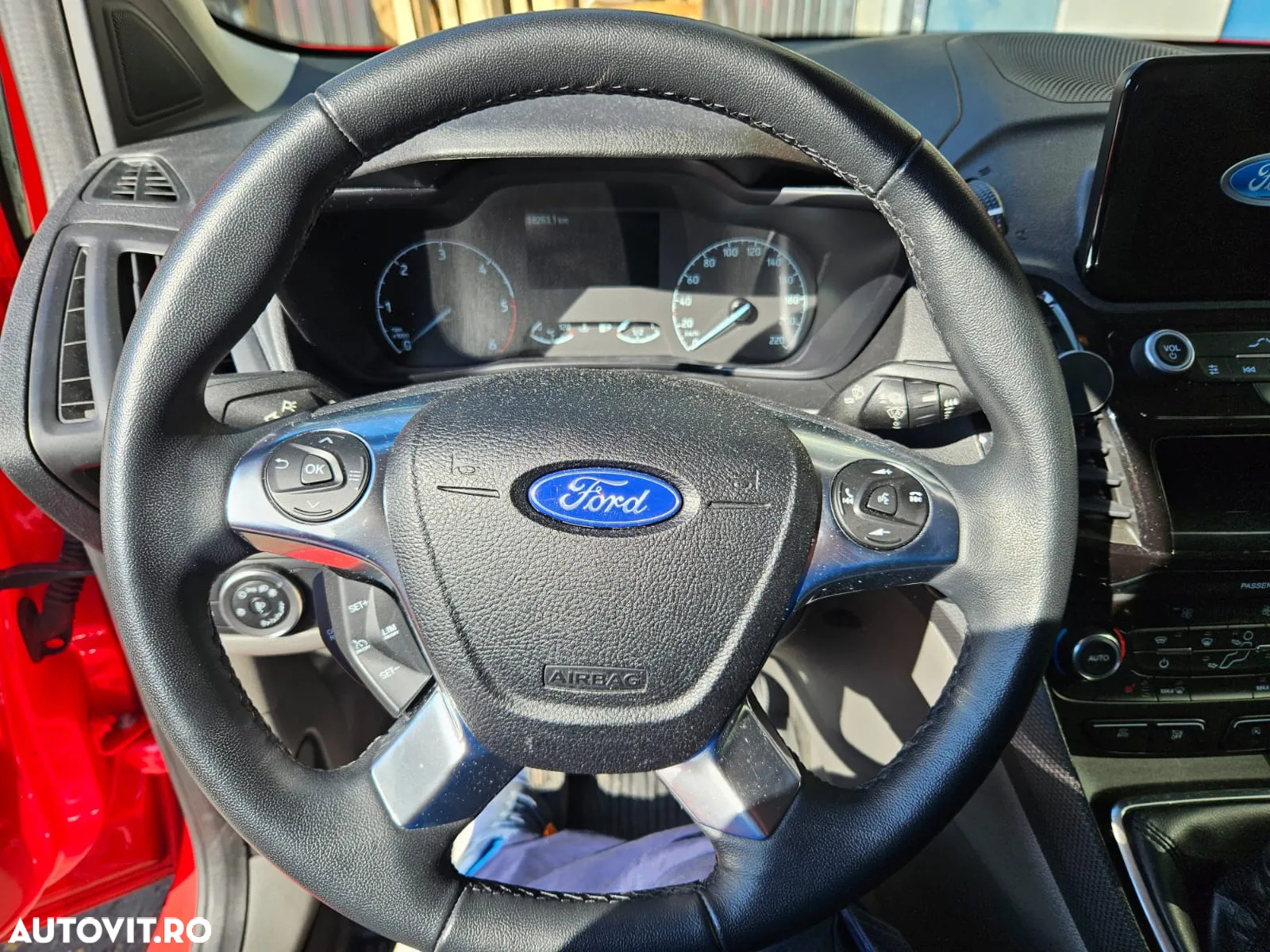 Ford Transit Connect - 11