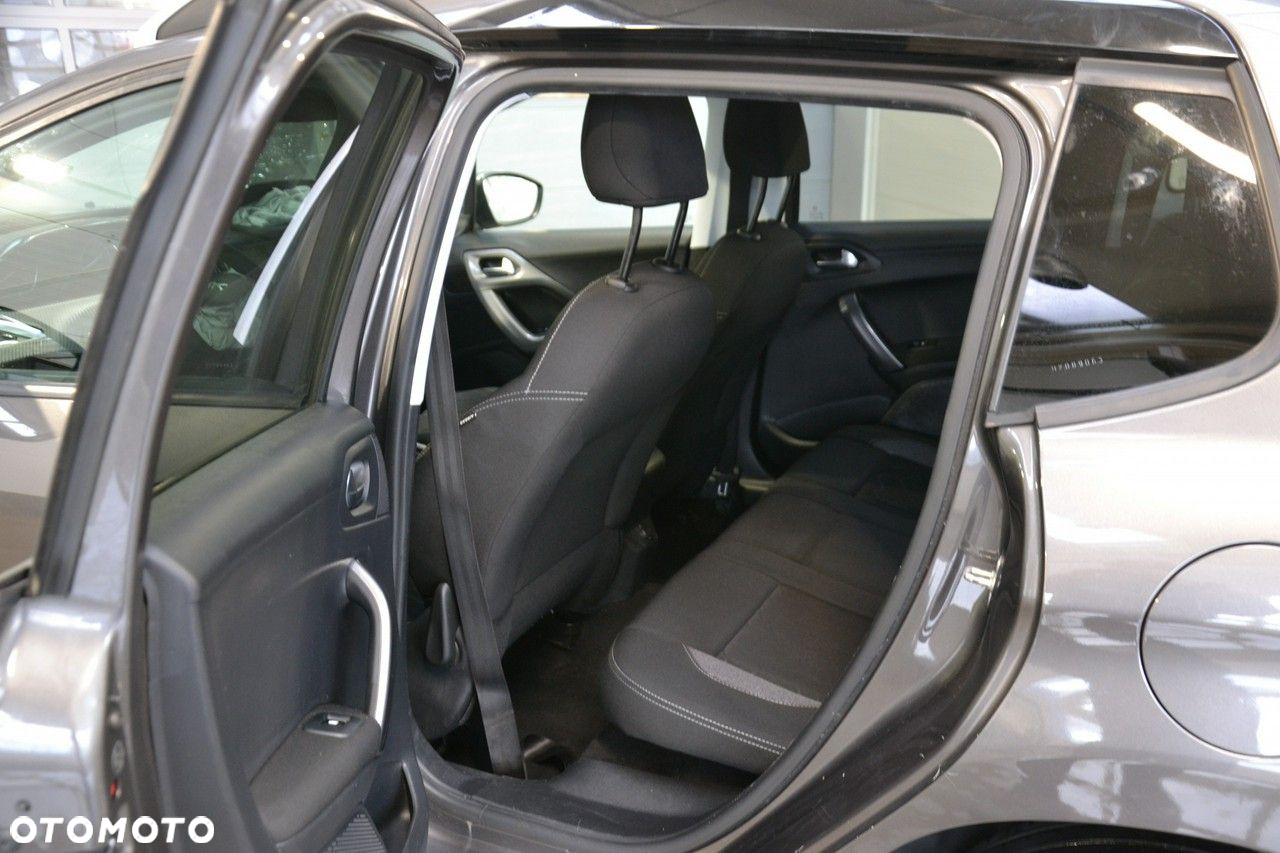 Peugeot 2008 - 14