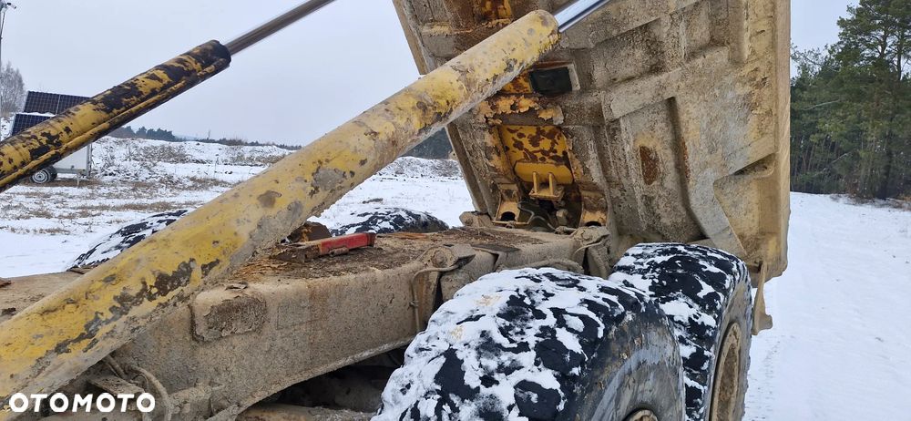 Caterpillar D300B - 10