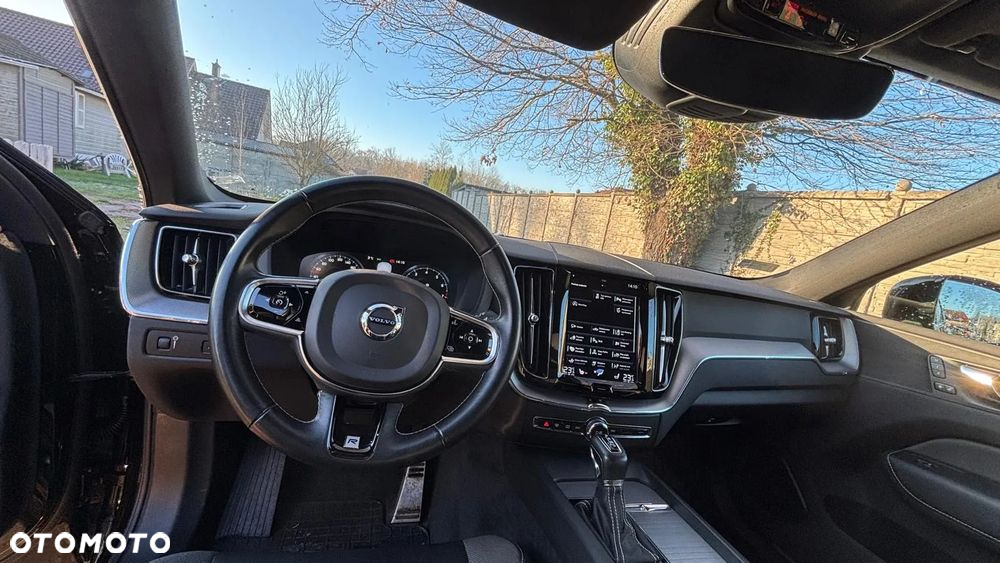 Volvo XC 60 T4 R-Design - 8