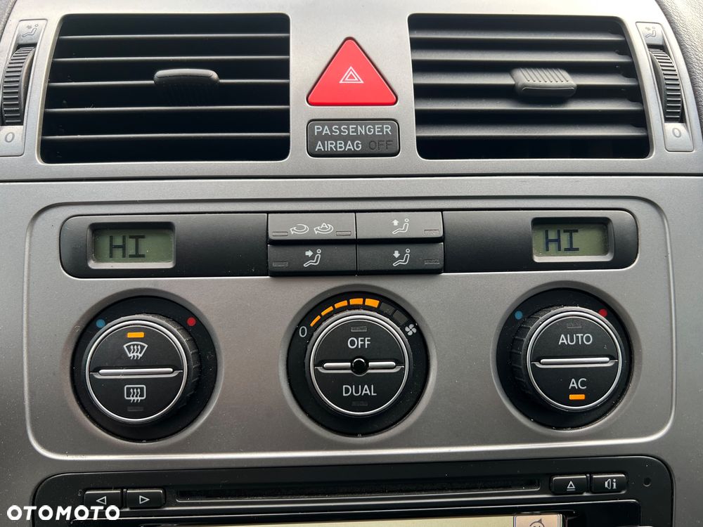 Volkswagen Touran 2.0 TDI Trendline - 34