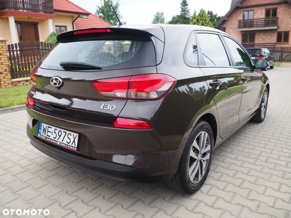 Hyundai i30 1.6 D Comfort - 14