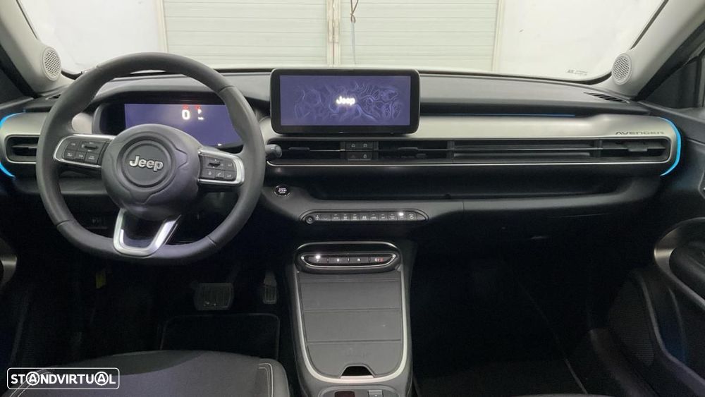 Jeep Avenger 54 kWh Summit - 4
