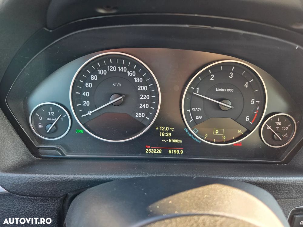 BMW Seria 3 320d xDrive - 9