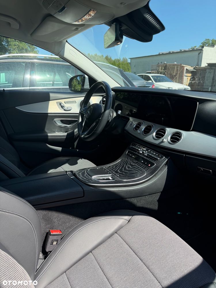 Mercedes-Benz Klasa E 220 d Avantgarde - 16