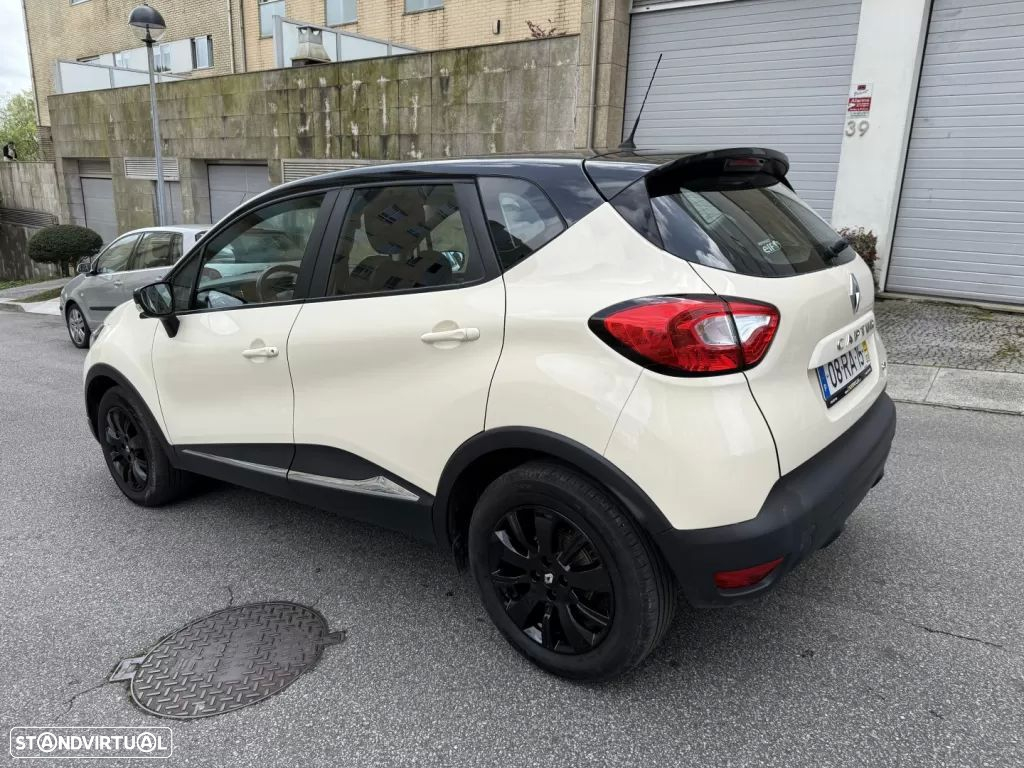 Renault Captur 1.5 dCi Exclusive - 4
