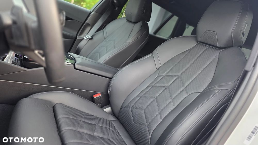 BMW Seria 5 520i mHEV M Sport - 24