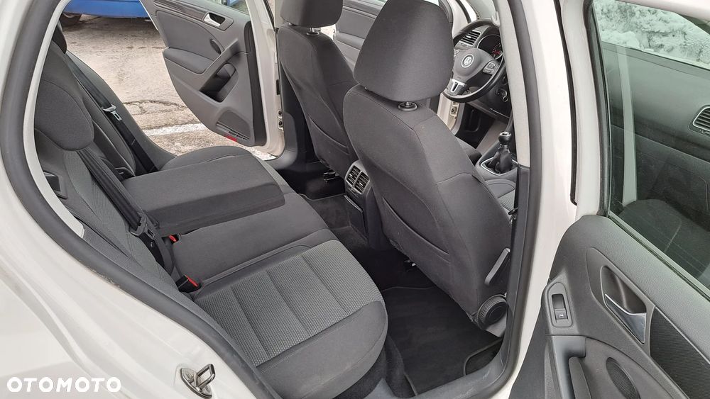 Volkswagen Golf 2.0 TDI DPF BlueMotion Technology Comfortline - 23