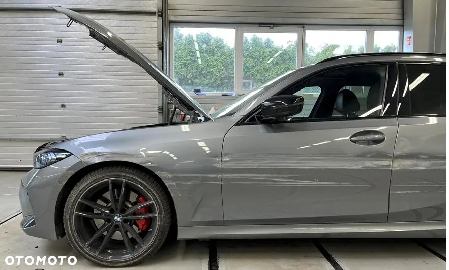 BMW Seria 3 330i xDrive - 2